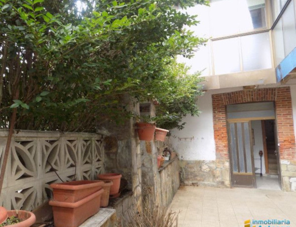 Casa de pueblo en venta en calle Carretera