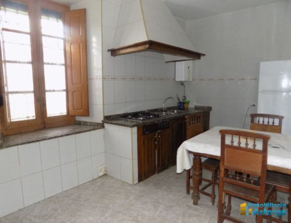 Casa de pueblo en venta en calle Carretera