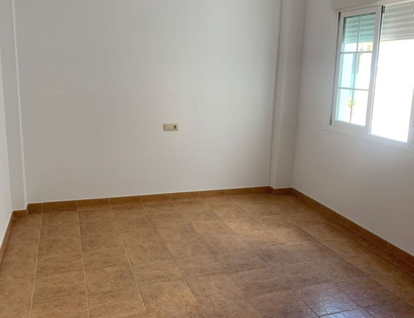 Chalet adosado en venta en Villanueva de la Concepcion