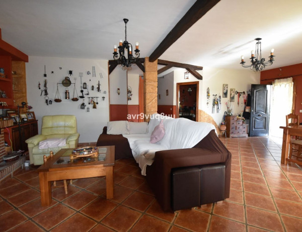 Casa o chalet independiente en venta en calle Clavel