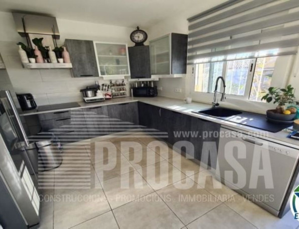 Casa o chalet independiente en venta en calle Vallès Oriental