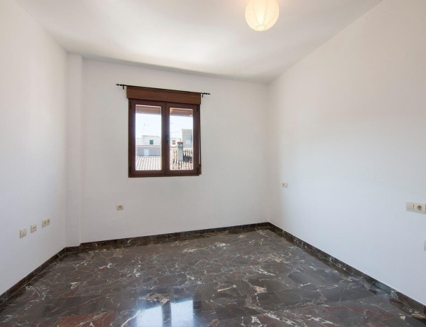 Piso en venta en Residencial Triana - Barrio Alto