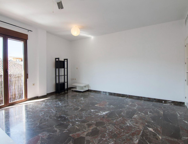 Piso en venta en Residencial Triana - Barrio Alto