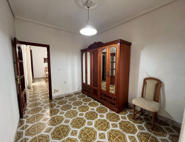 Piso en venta en Ctra. Circunvalación - La Magdalena