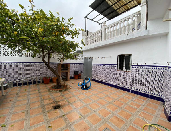 Chalet adosado en venta en calle Julian Romero