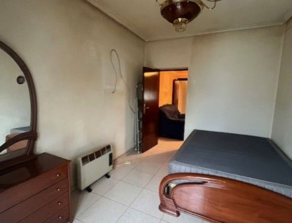 Piso en venta en Caamaño, 48