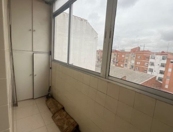 Piso en venta en Caamaño, 48