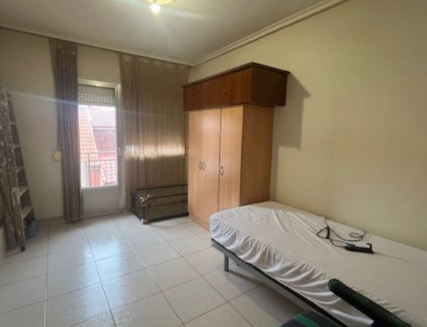 Piso en venta en Caamaño, 48