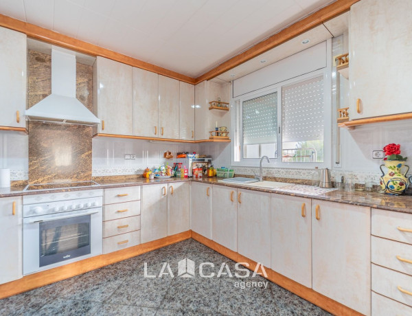 Casa o chalet independiente en venta en Career Camèlia