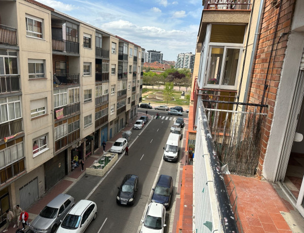 Piso en venta en calle Hornija