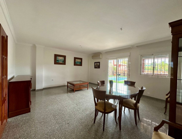 Chalet adosado en venta en ronda de Poniente