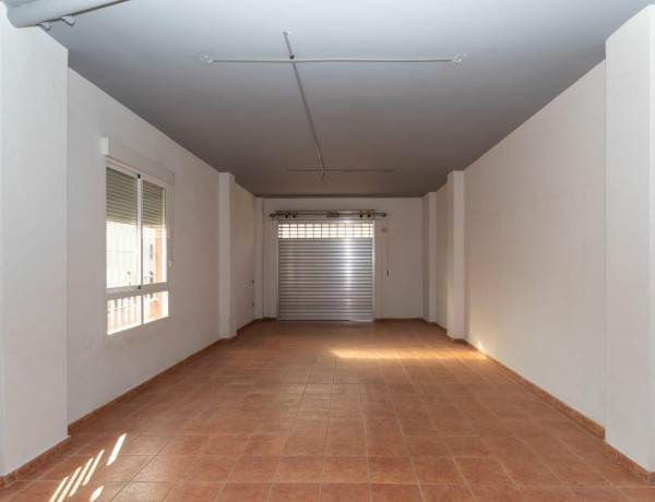 Chalet adosado en venta en calle Ponent, 3