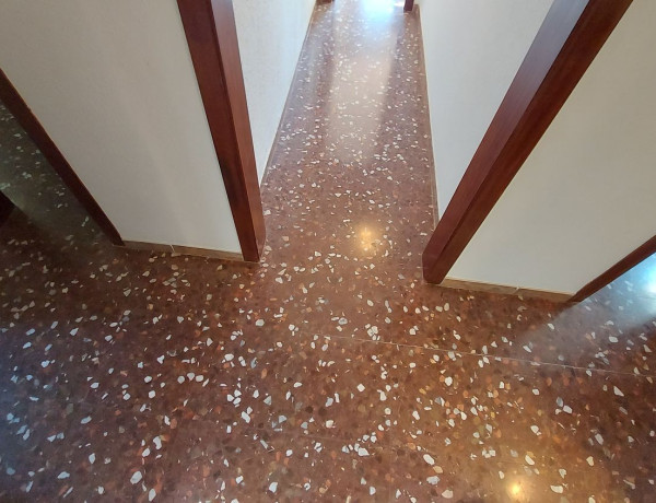 Piso en venta en calle Hongria, 15