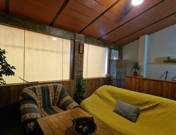 Chalet adosado en venta en calle Pablo Neruda, 10