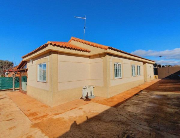 Casa o chalet independiente en venta en calle de la Fuente Valdoma