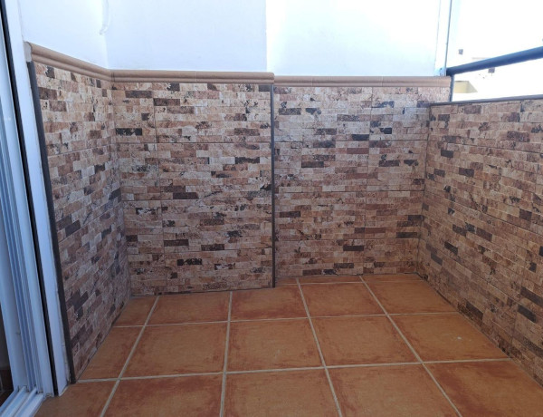 Piso en venta en El Juncal - Vallealto