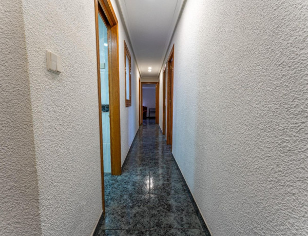 Piso en venta en Raval de Santa Teresa-El Asilo