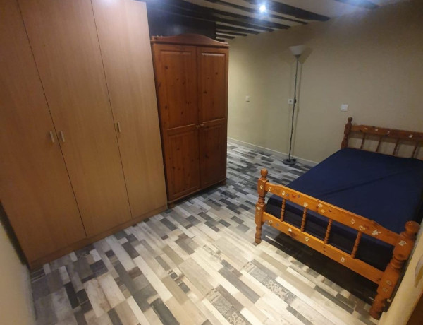 Chalet adosado en venta en calle San Luis