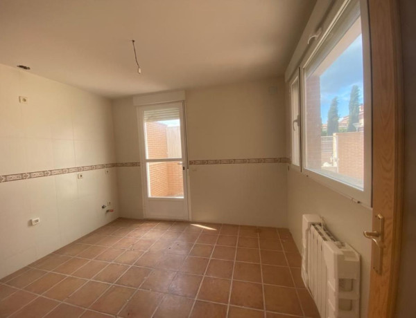 Chalet adosado en venta en Urb. Marugan Pueblo, Marugan