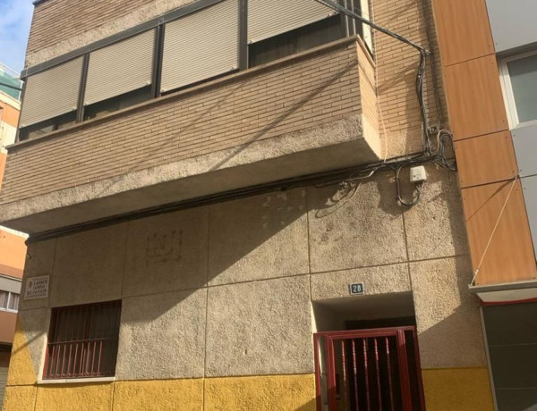 Edificio de uso mixto en venta en calle Cánovas del Castillo