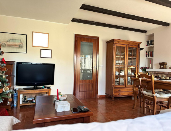 Chalet adosado en venta en San Bernabé