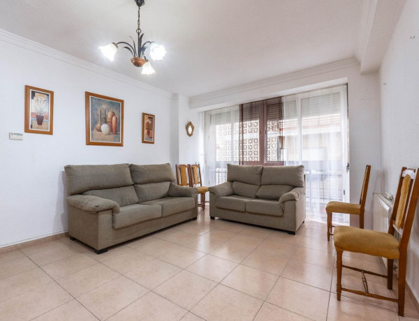 Piso en venta en calle Maestro Lecuona