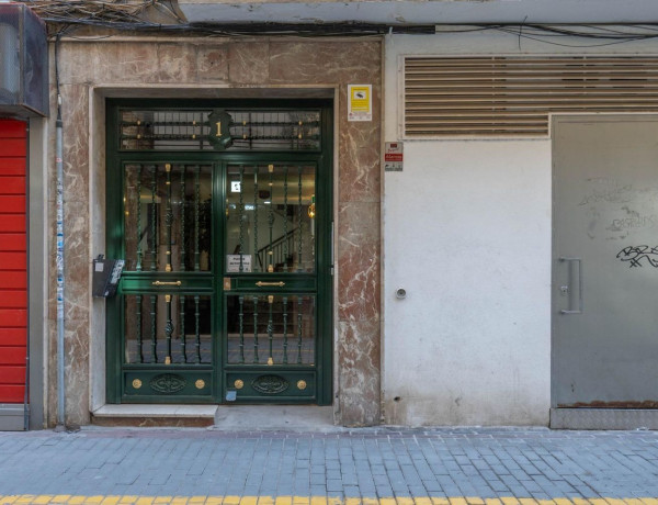 Piso en venta en calle Maestro Lecuona