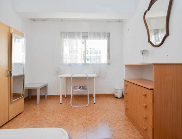 Piso en venta en calle Maestro Vives