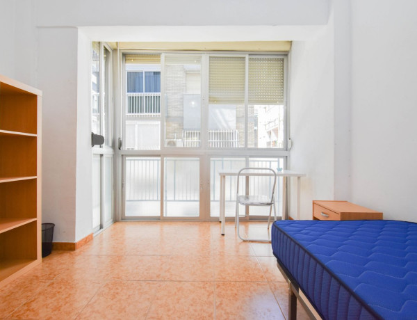 Piso en venta en calle Maestro Vives