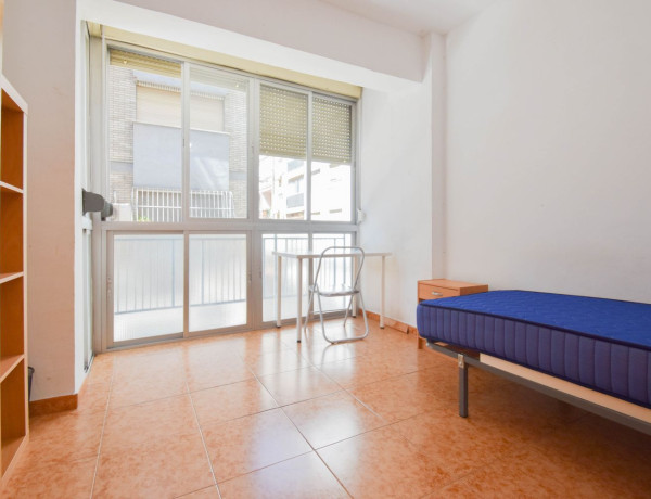 Piso en venta en calle Maestro Vives