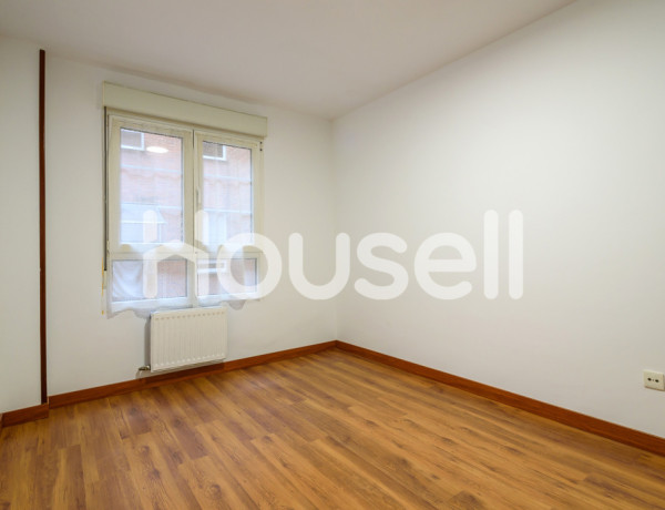 Piso en venta de 80 m² en Calle Puerto de Tarna, 33011 Oviedo (Asturias)