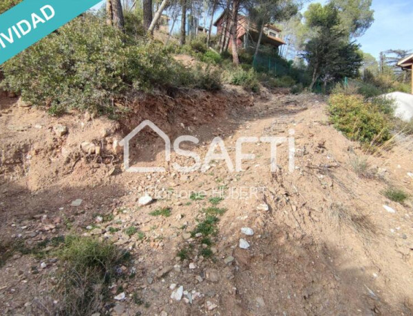 TERRENO EDIFICABLE EN COLLSEROLA, A 15MN DE BARCELONA.