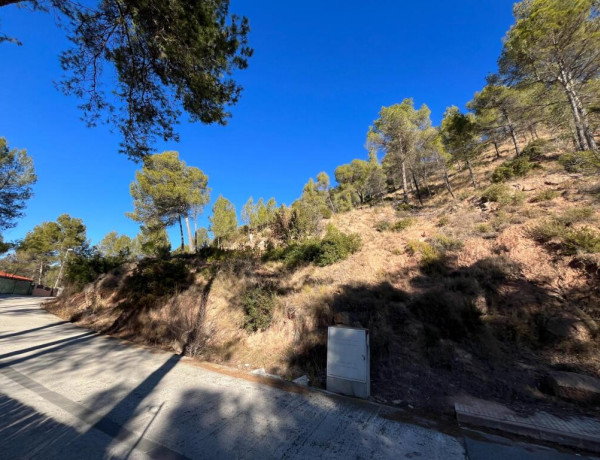 ¡Gran oportunidad! Parcela de suelo urbano de 438 m2 en la urbanización de Canet de Fals