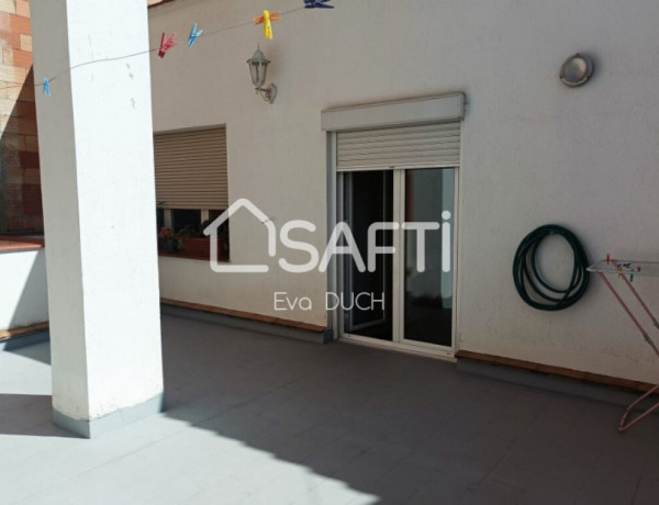 !Vive en Salt! Amplia casa con jardín y 7 habitaciones en venta