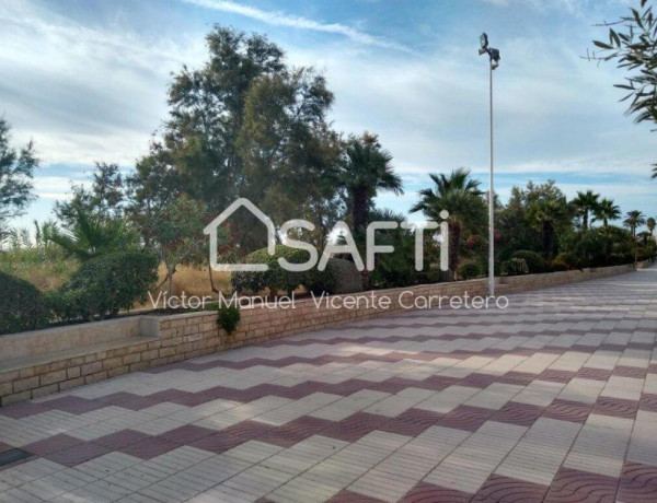 Local comercial en pleno paseo marítimo de Canet