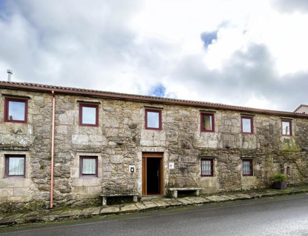 SE VENDE CASONA GALLEGA RESTAURADA CON PISCINA, INCREIBLE ENTORNO A POCOS KILOMETROS DE SANTIAGO DE COMPOSTELA