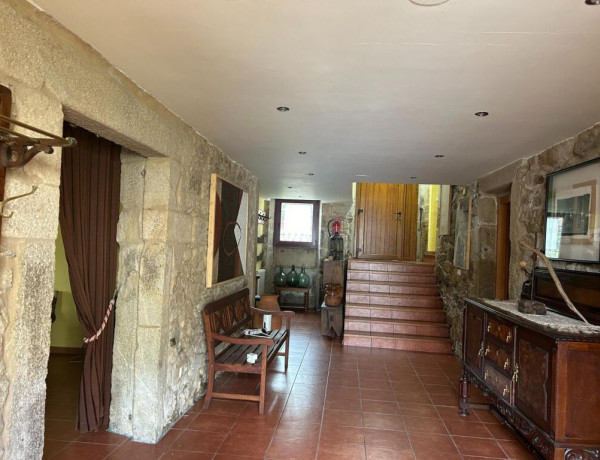 SE VENDE CASONA GALLEGA RESTAURADA CON PISCINA, INCREIBLE ENTORNO A POCOS KILOMETROS DE SANTIAGO DE COMPOSTELA