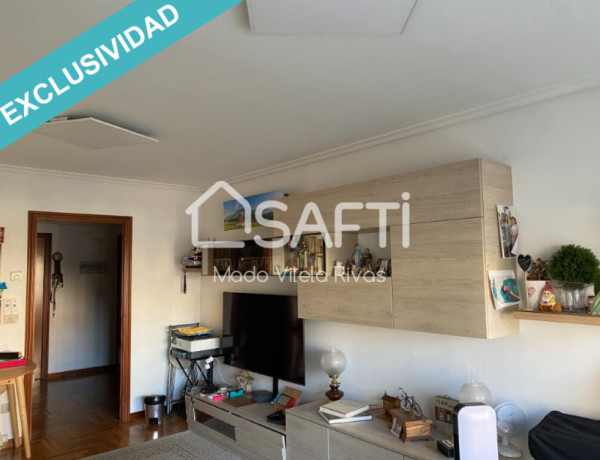 SAFTI VENDE PISO DE TRES HABITACIONES EN UNA QUINTA PLANTA CON ASCENSOR, GARAJE Y TRASTERO. EN AVD. DA FLORIDA EN VIGO.