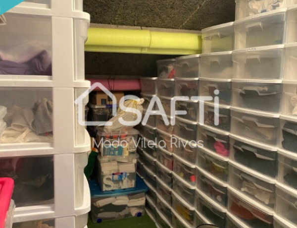 SAFTI VENDE PISO DE TRES HABITACIONES EN UNA QUINTA PLANTA CON ASCENSOR, GARAJE Y TRASTERO. EN AVD. DA FLORIDA EN VIGO.