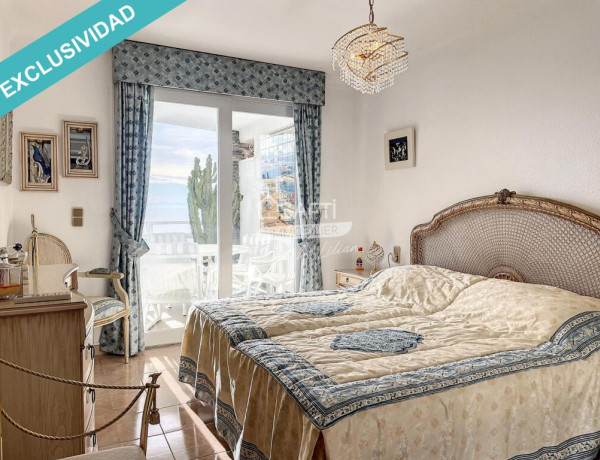 Apartamento de lujo de dos dormitorios con vistas al mar y plaza de aparcamiento