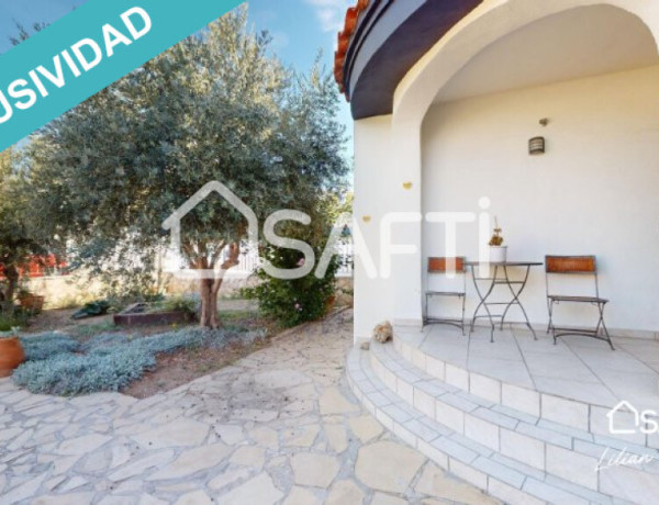 ¡EXCLUSIVO! Sublime casa situada en el ancho canal de Empuriabrava