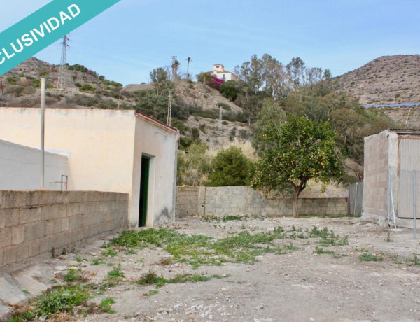 Solar urbanizable y casa con jardin a 2 minutos del mar, con vistas mar y montaña *No cobramos comisión al comprador