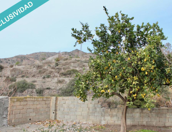 Solar urbanizable y casa con jardin a 2 minutos del mar, con vistas mar y montaña *No cobramos comisión al comprador