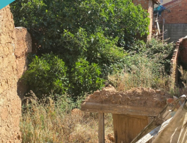 CASA PARA REFORMAR A LA VENTA EN EL CENTRO DE SANTA MARÍA DEL PÁRAMO