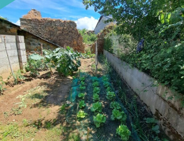 TERRENO URBANO  EN SAN ANDRES DE MONTEJOS -PONFERRADA CALLE DEL POZO