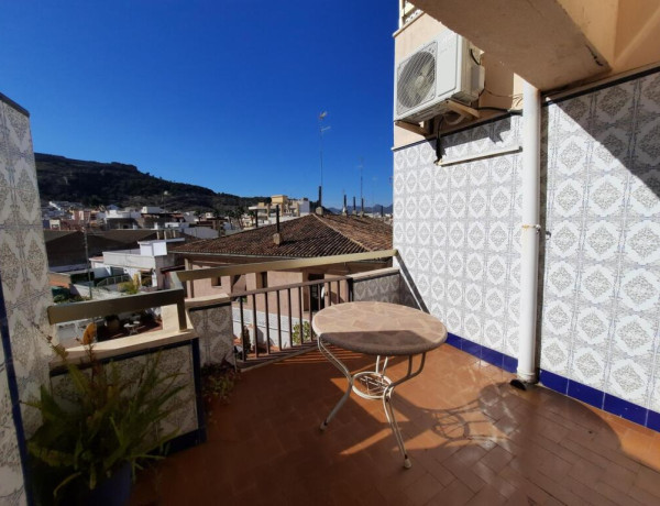 Espectacular piso con terraza en pleno centro de Sagunto.