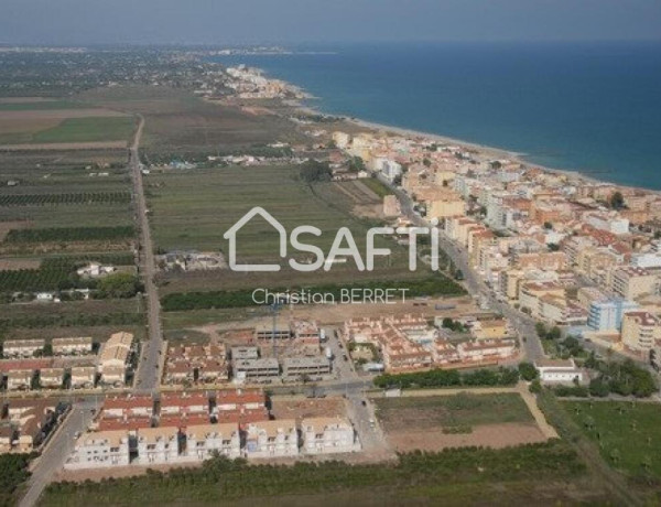 PISO SEMI NUEVO CON TERRAZA  CERCA DE LA PLAYA