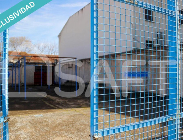 EN VENTA SOLAR CERCADO