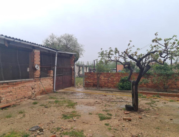 Casa independiente en barrio de AZUCAICA