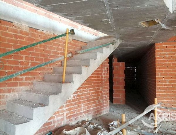 EDIFICIO EN CONSTRUCCIÓN CON 17 VIVIENDAS EN ALAMEDA